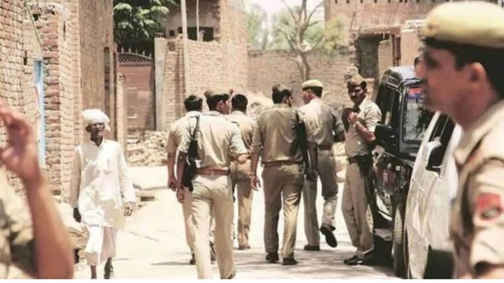boyfriend killed 20 year old woman clicks selfie with suitcase before dumping body in Yamuna in up crime news