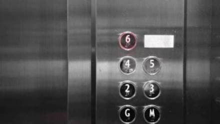 Four Ganesh devotees injured after lift collapses