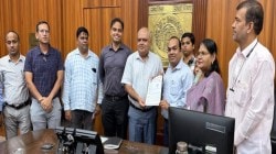 सायंकाळच्या रेल्वे कर्मचाऱ्यांच्या विशेष लोकलमध्ये सामान्य प्रवाशांसाठी डबे राखीव ठेवा! उपनगरीय रेल्वे प्रवाशी महासंघाची रेल्वेच्या वरिष्ठांकडे मागणी…