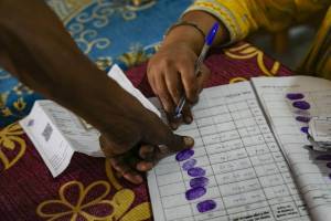 lok sabha e;lection voting pti photo