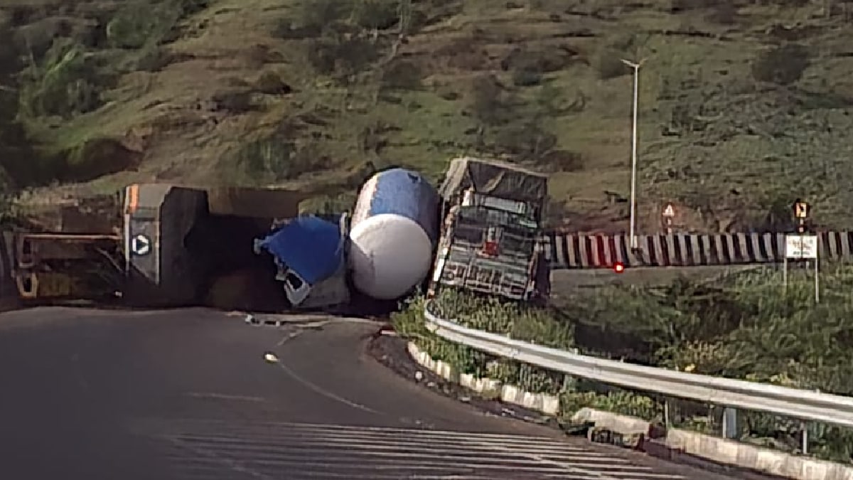 LPG gas tanker leak on mumbai agra highway after accident
