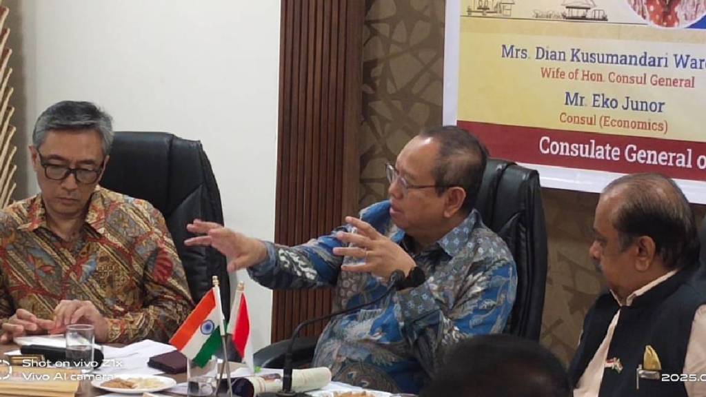 Indonesian Consulate General eddy wardoyo interacted with entrepreneurs in Kolhapur