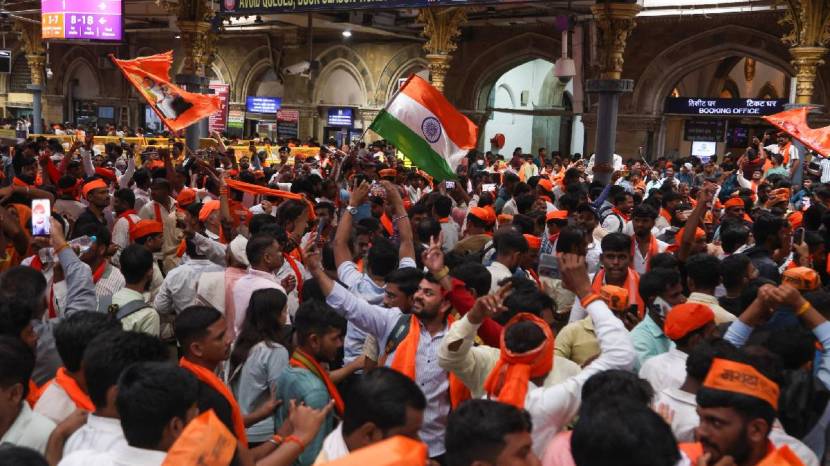 maratha morcha mumbai csmt