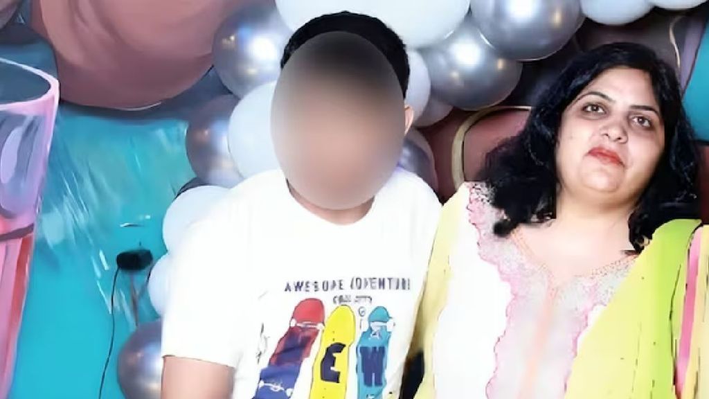 mother son suicide noida