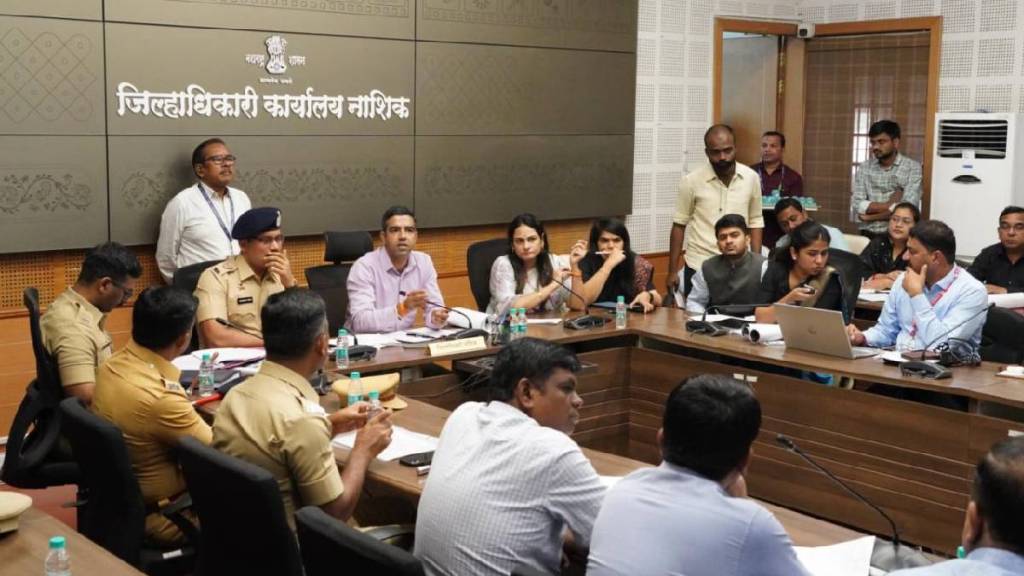 In the meeting, District Collector Sharma gave guidance regarding the Kumbh Mela