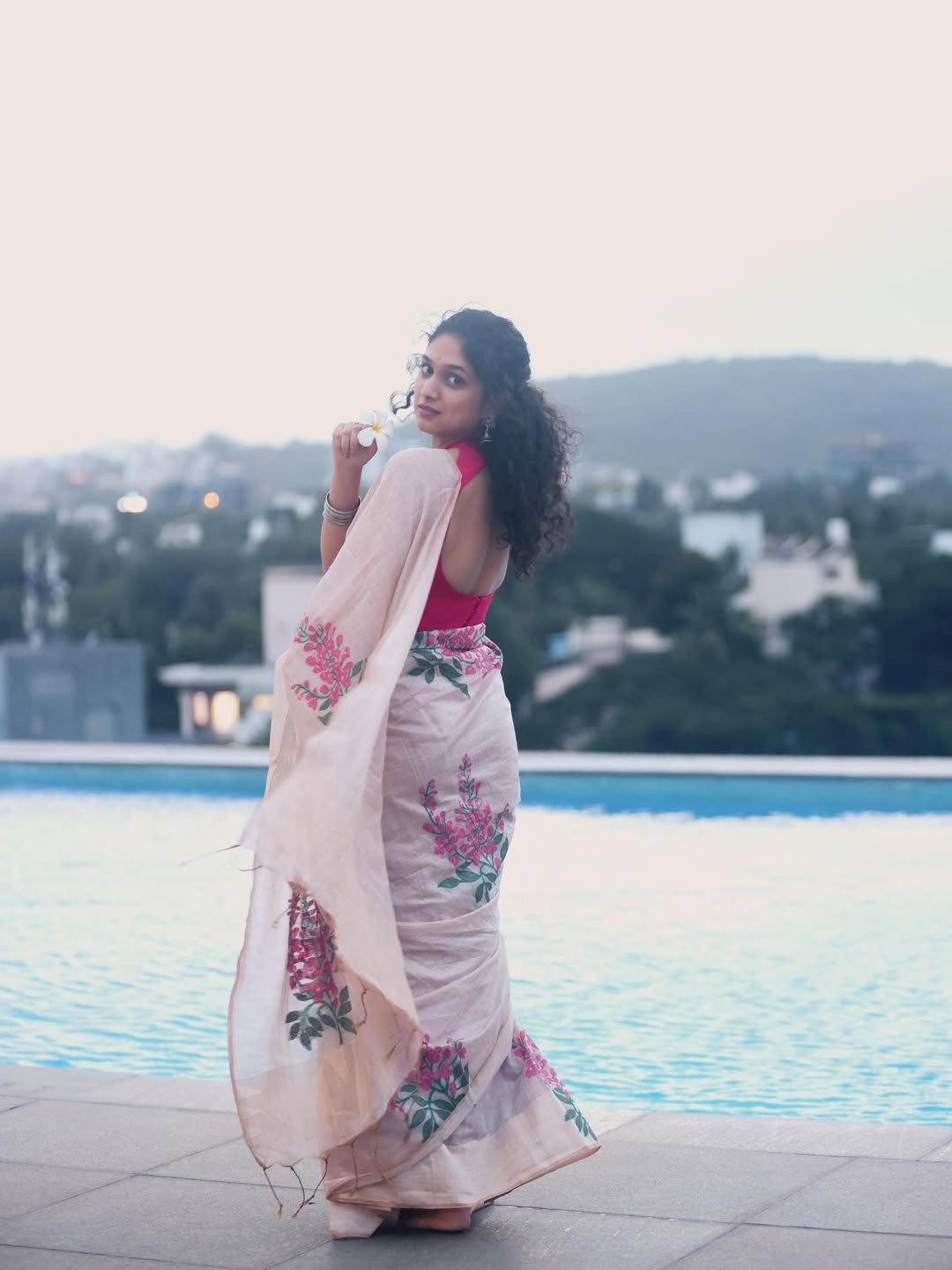 priyadarshini indalkar saree look for dashavtar movie promotions