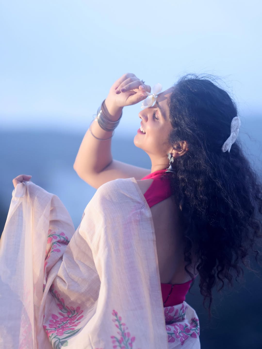 priyadarshini indalkar saree look for dashavtar movie promotions