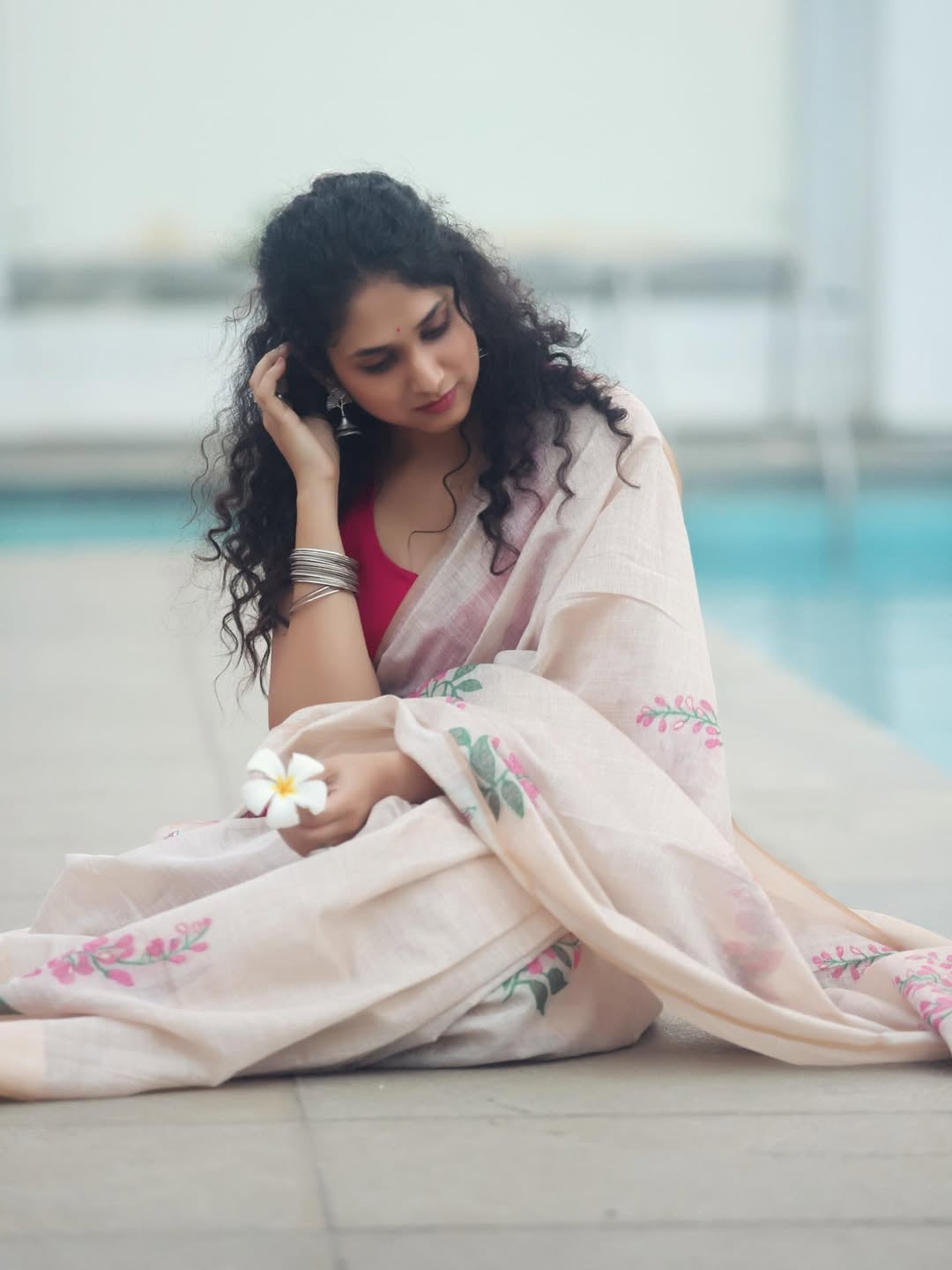 priyadarshini indalkar saree look for dashavtar movie promotions