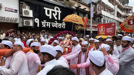 Pune immersion procession continues even after 23 hours