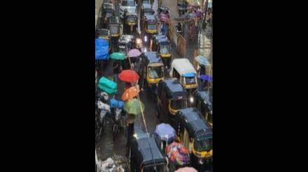 case registered against two rickshaw drivers for obstructing road traffic in Dombivli West