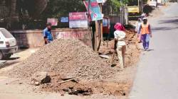 Pcmc Fine Builder : भोसरीत पावसाळ्यात रस्तेखाेदाई; बांधकाम व्यावसायिकाला ८१ लाखांच्या दंडाची नाेटीस