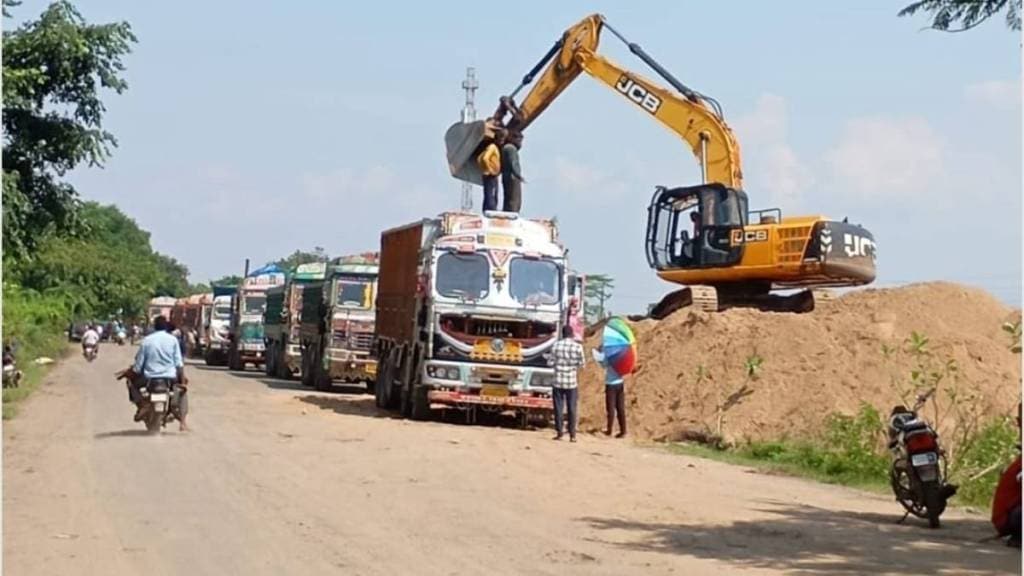 illegal sand trade in Gadchiroli