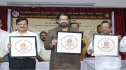 साहित्य संमेलनाच्या बोधचिन्हाचे साताऱ्यात लोकार्पण… पथदर्शी साहित्य संमेलनासाठी लोकजागर करावा लागेल – सुनीलकुमार लवटे