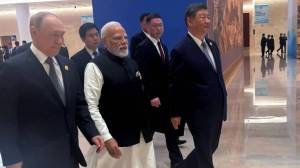 SCO Summit 2025 : एससीओ शिखर परिषदेत पीएम मोदी, व्लादिमिर पुतिन व शी जिनपिंग यांची ऐतिहासीक भेट, पाहा फोटो