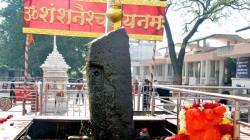 शनिशिंगणापूरमध्ये देवस्थानकडून मानधनावर पुजारी नियुक्त