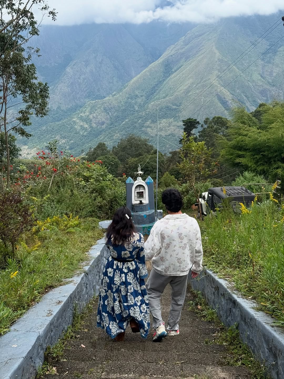 shrenu parikh akshay mhatre kerala trip 