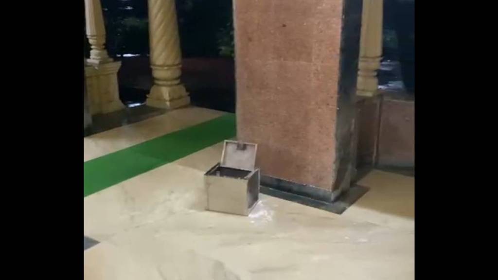 Theft at the temple in the Mohan Regency complex in the Aadharwadi jail area of ​​Kalyan