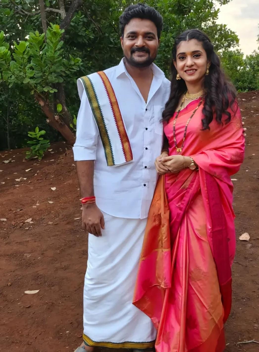 devmanus fame kiran gaikwad wife vaishnavi kalyankar will play lead role in star pravah kajalmaya