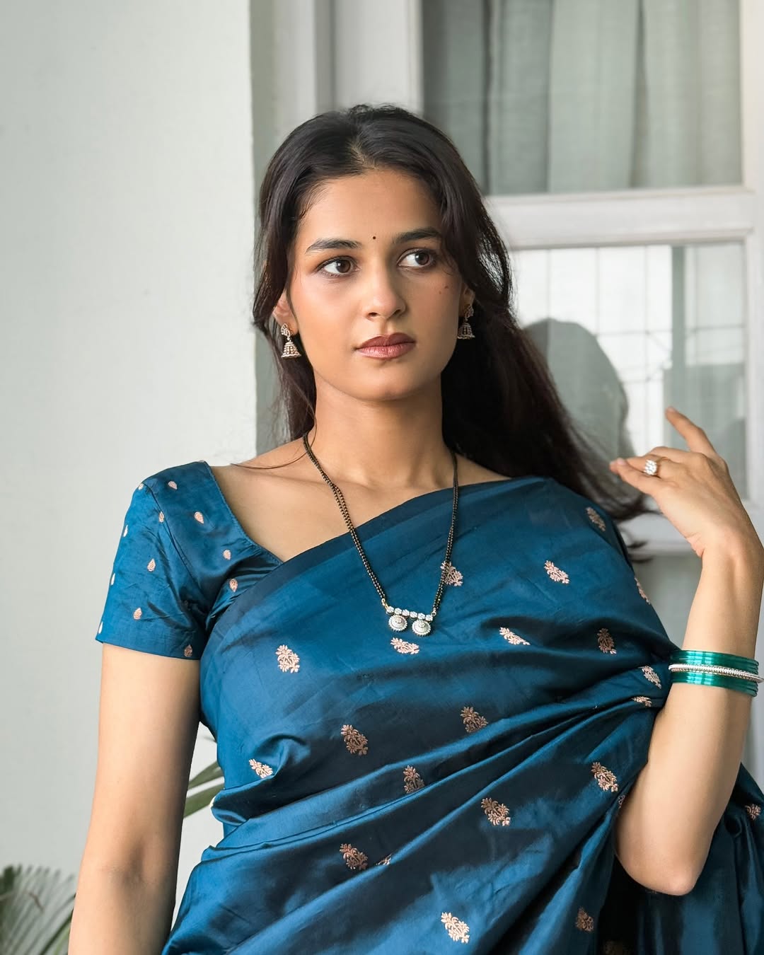 mp dhananjay mahadik daughter in law vaishnavi mahadik education details