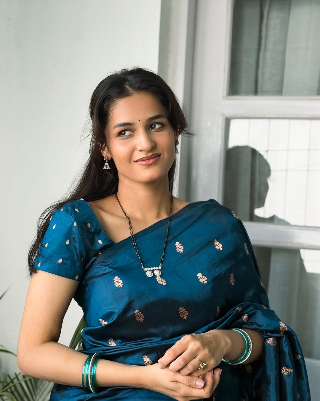 mp dhananjay mahadik daughter in law vaishnavi mahadik education details