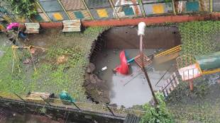 A dangerous sewer slab collapsed again in Vasai