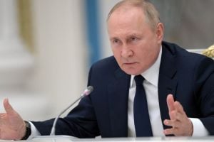 vladimir putin warns western countries on ukraine war