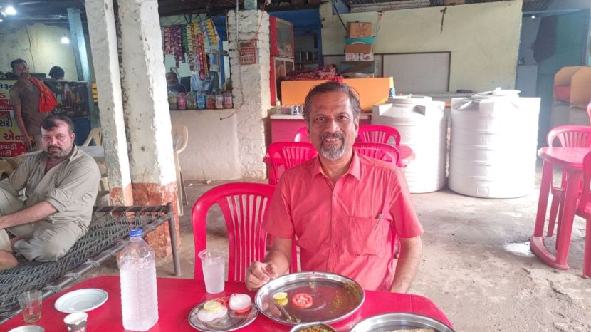 net worth of sridhar vembu