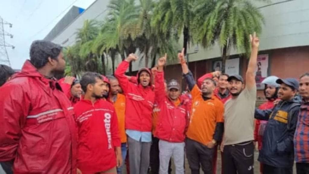 पलावा भागात झोमॅटो कंपनीच्या कर्मचाऱ्यांचा संप.