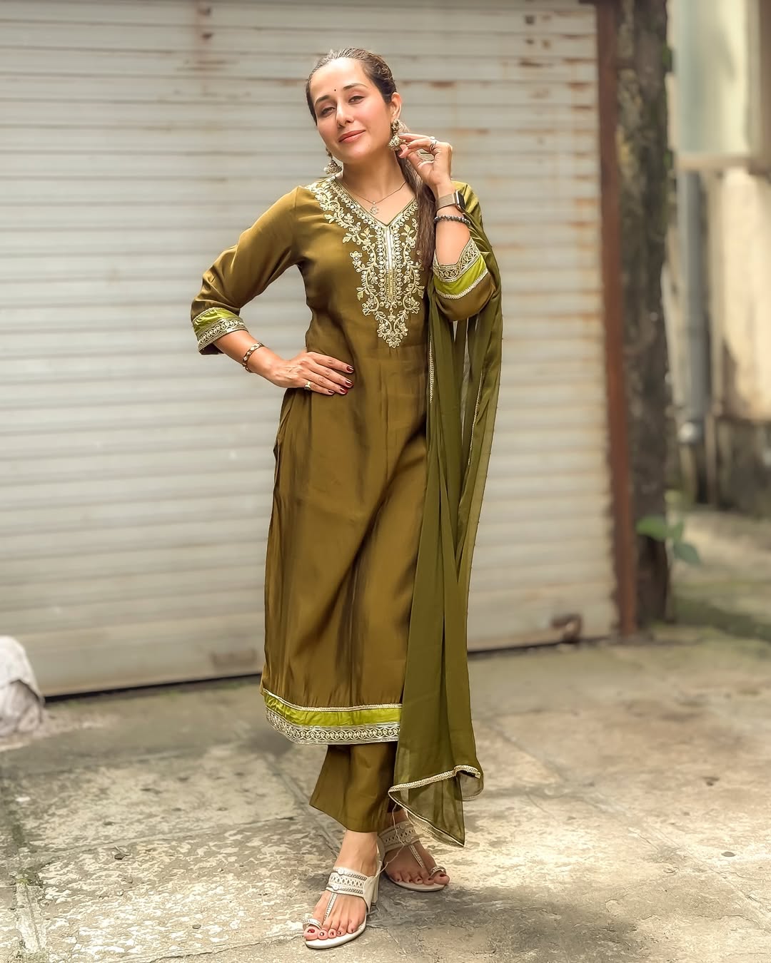 Marathi actress tejaswini lonari