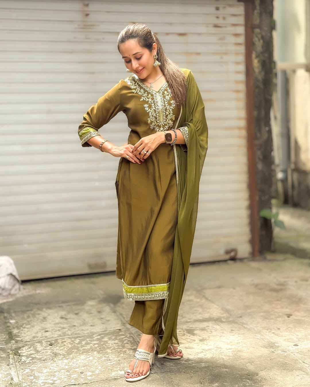 Marathi actress tejaswini lonari
