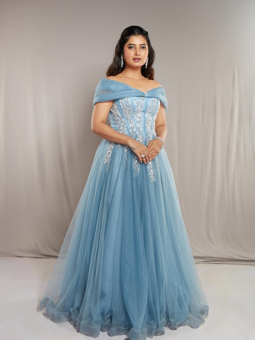 prajakta mali golden gown look