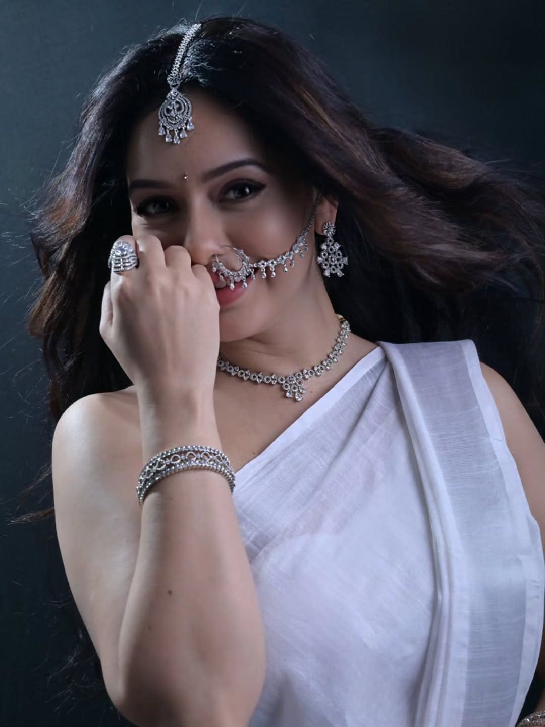 sukhda khandkekar