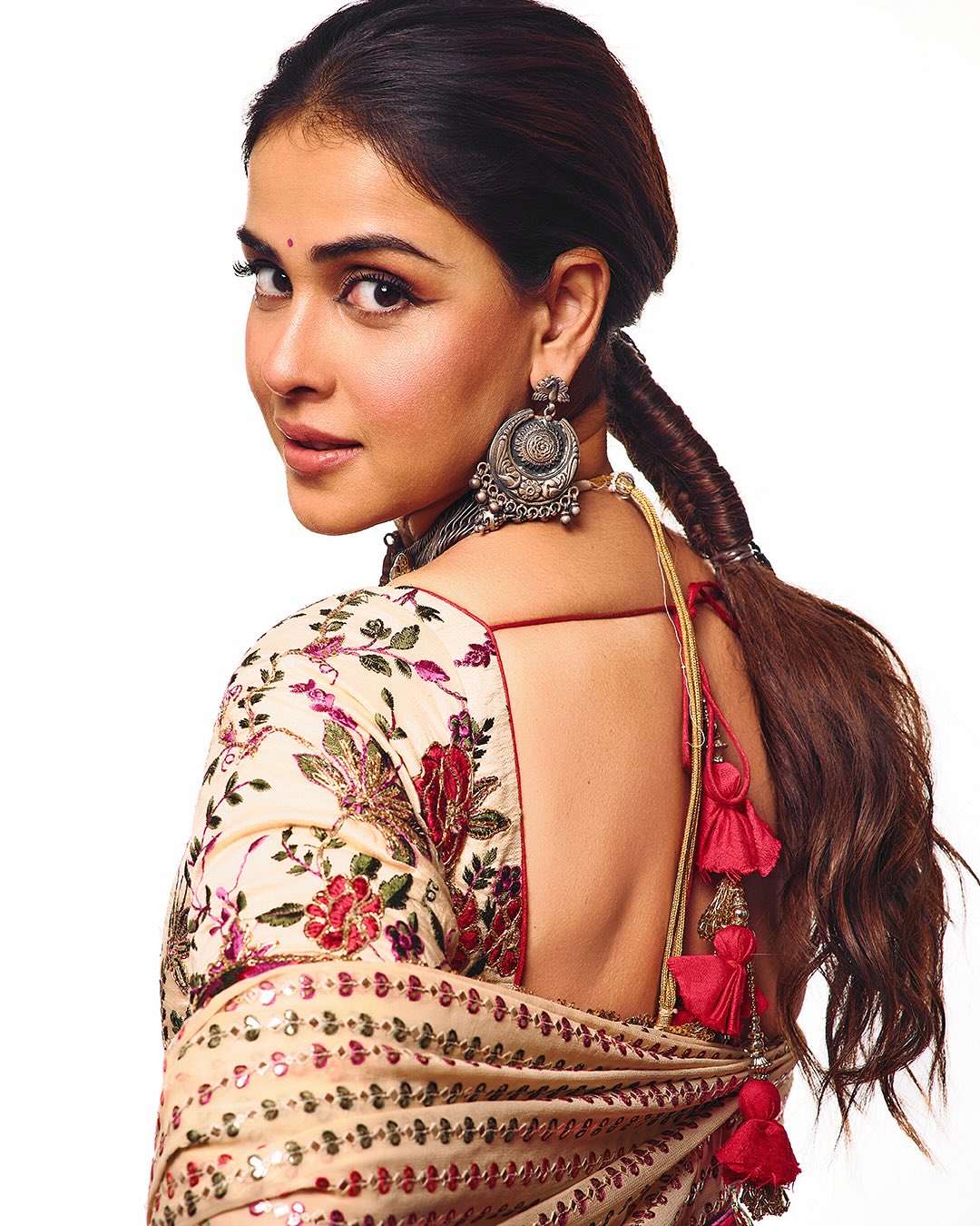 Genelia deshmukh diwali look 
