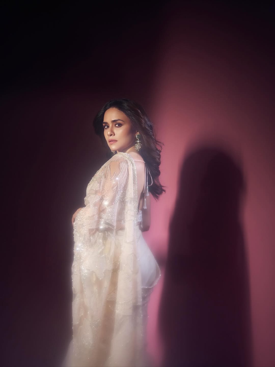 Amruta Khanvilkar royal saree look