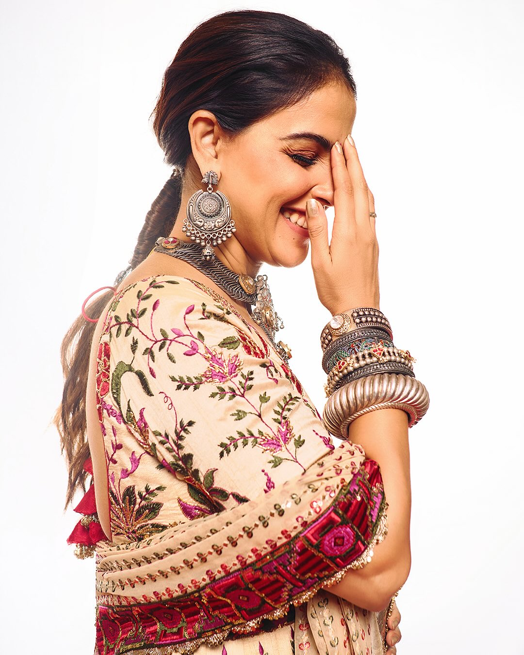 Genelia Deshmukh ethnic fashion inspiration