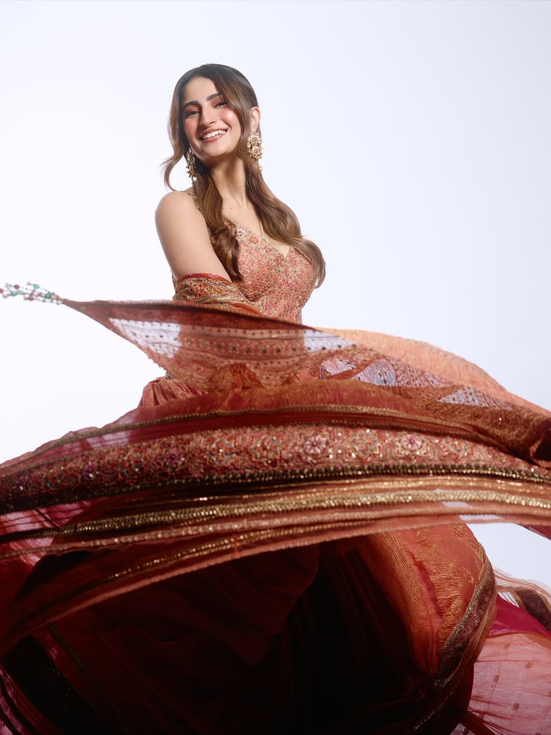 palak tiwari traditional look