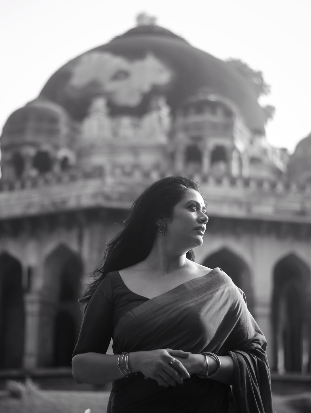 Girija Oak Godbole photoshoot at historical place