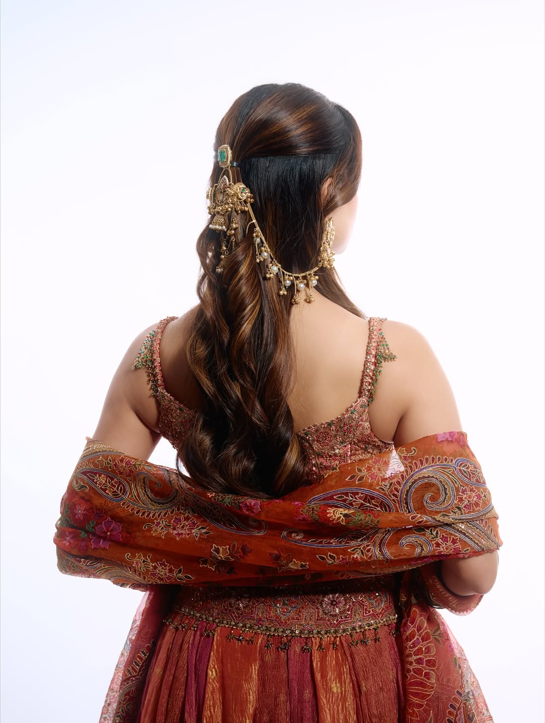 palak tiwari traditional look