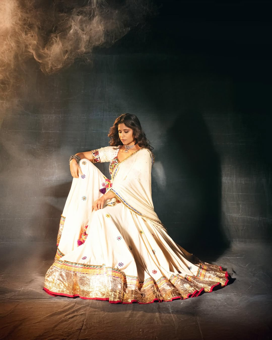 Sai Tamhankar Dhanteras look