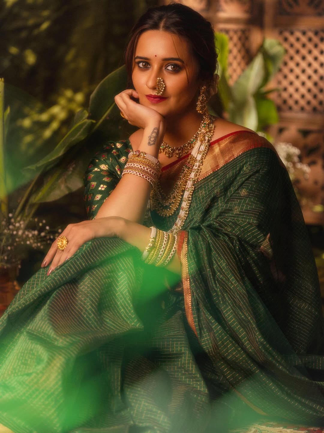 shivani surve diwali photoshoot