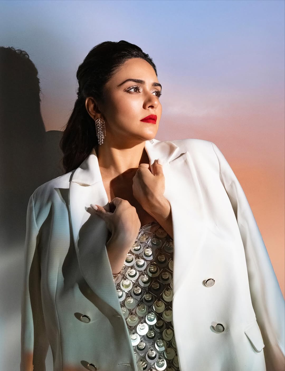 Amruta Khanvilkar stylish photoshoot