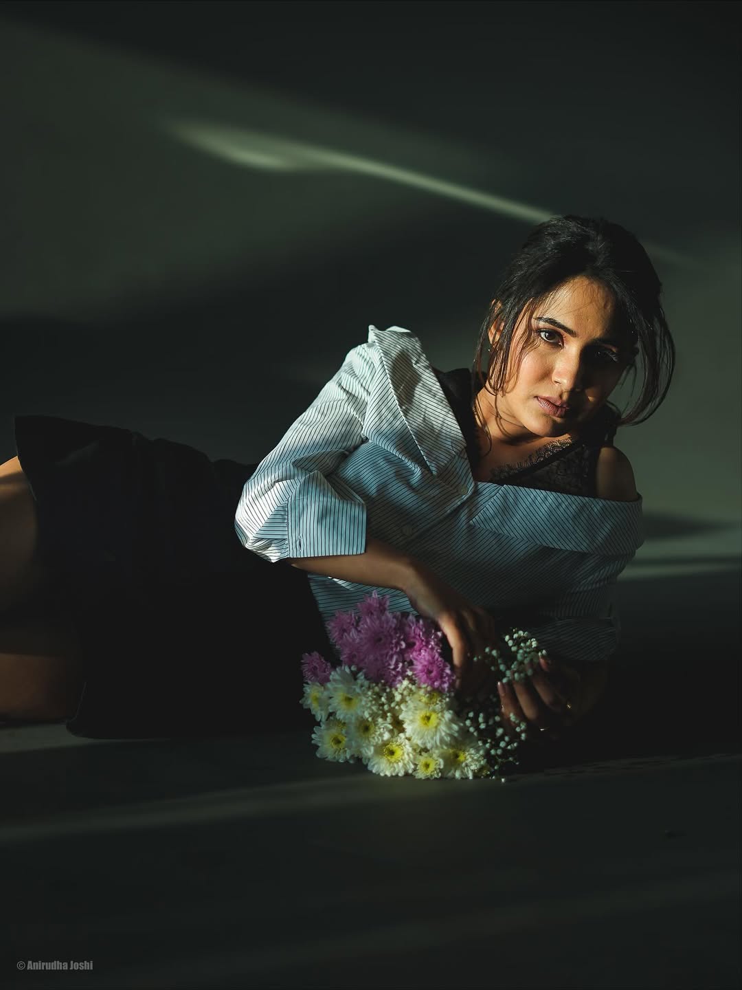 anushka sarkate bold photoshoot