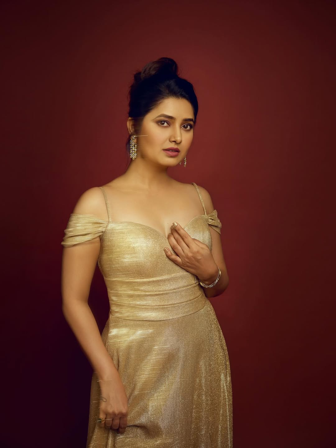 prajakta mali golden gown look