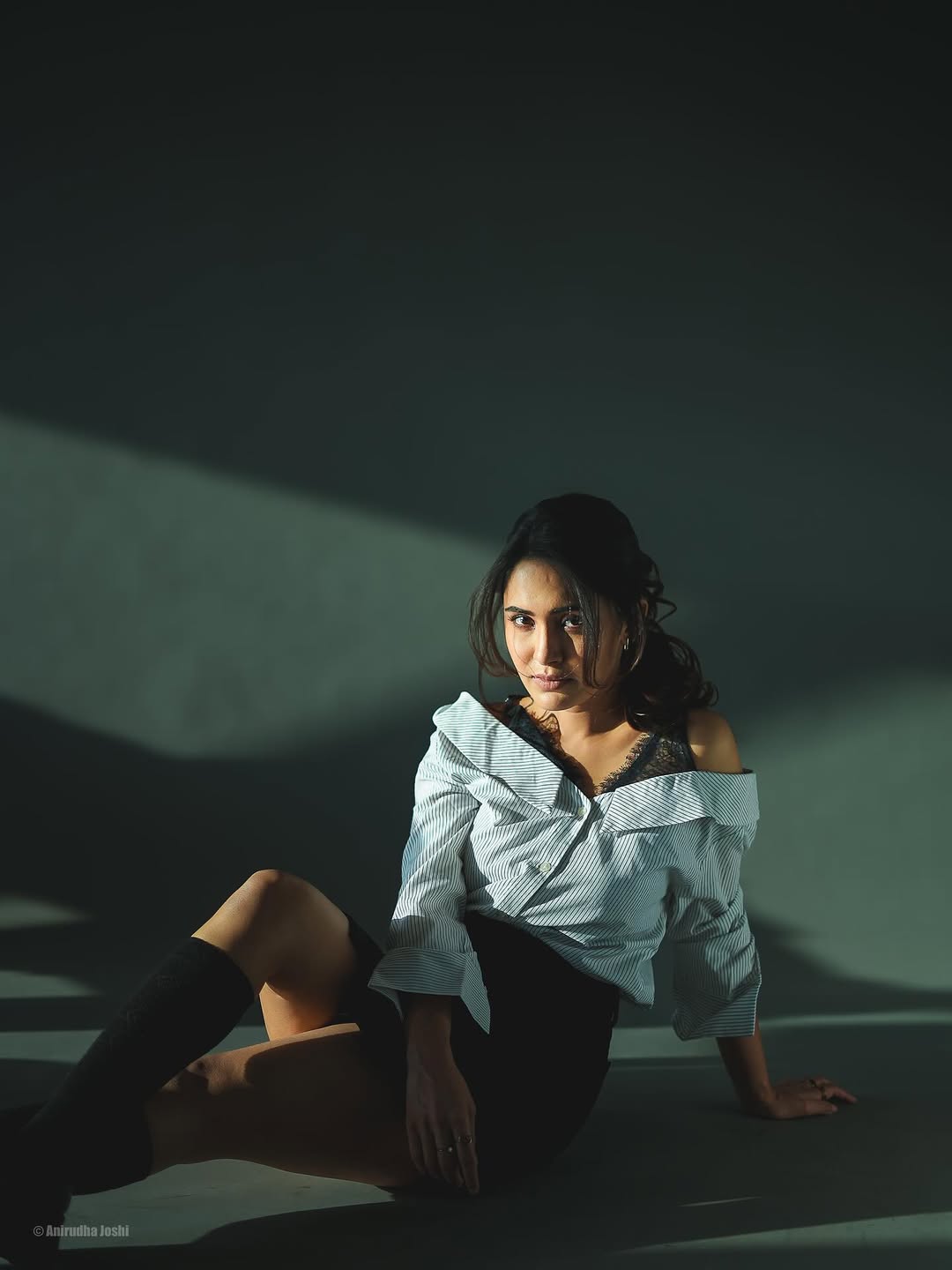 anushka sarkate bold photoshoot