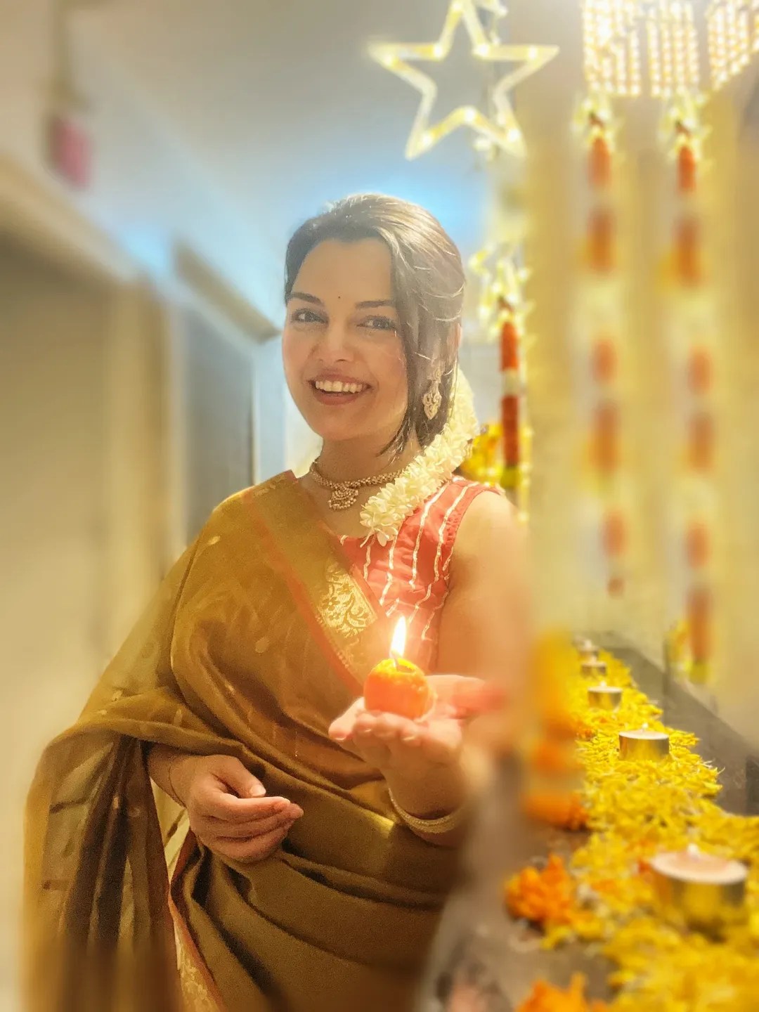 Aarya Aambekar Diwali 2025 Look