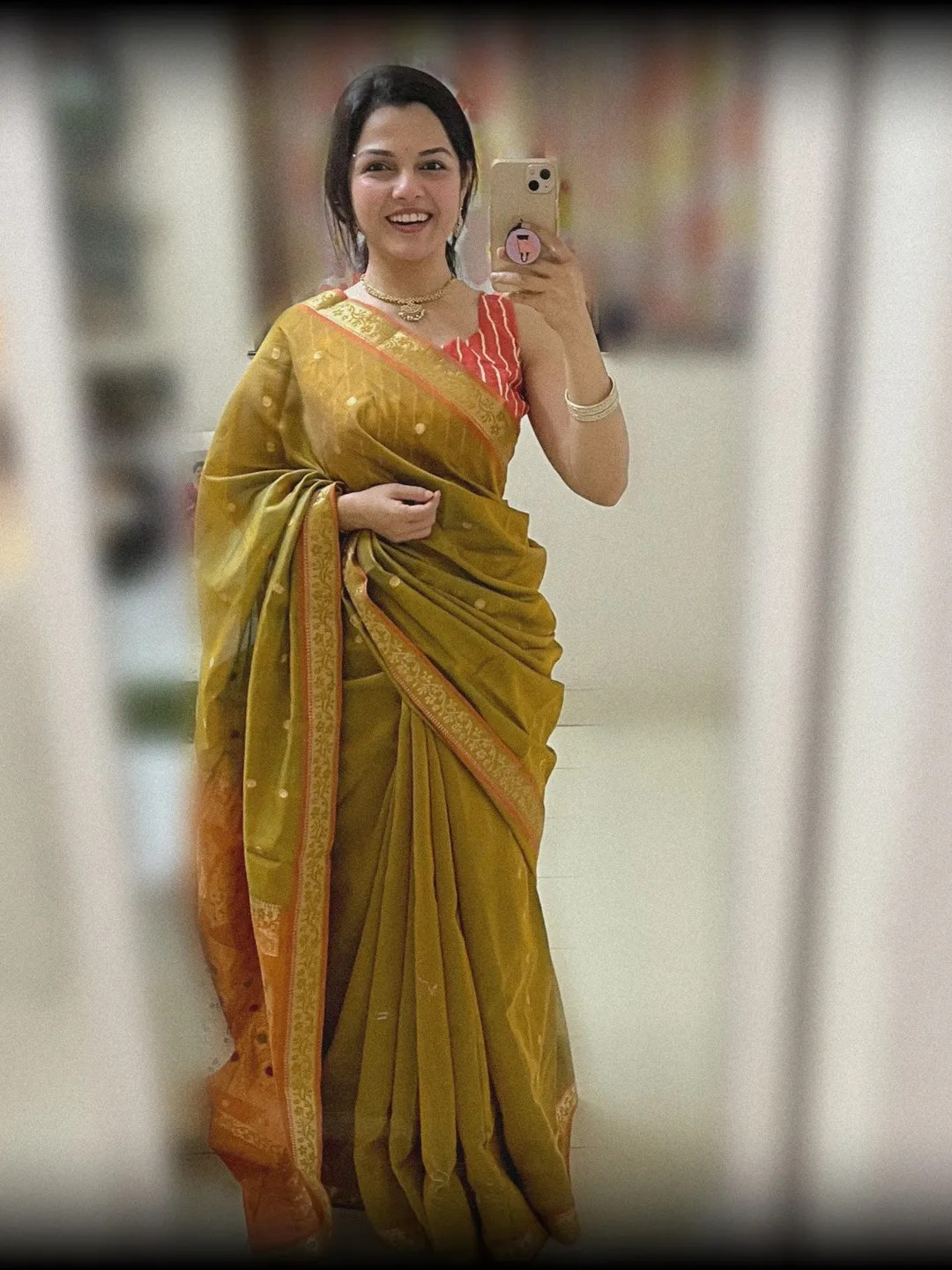 Aarya Aambekar Diwali 2025 Look