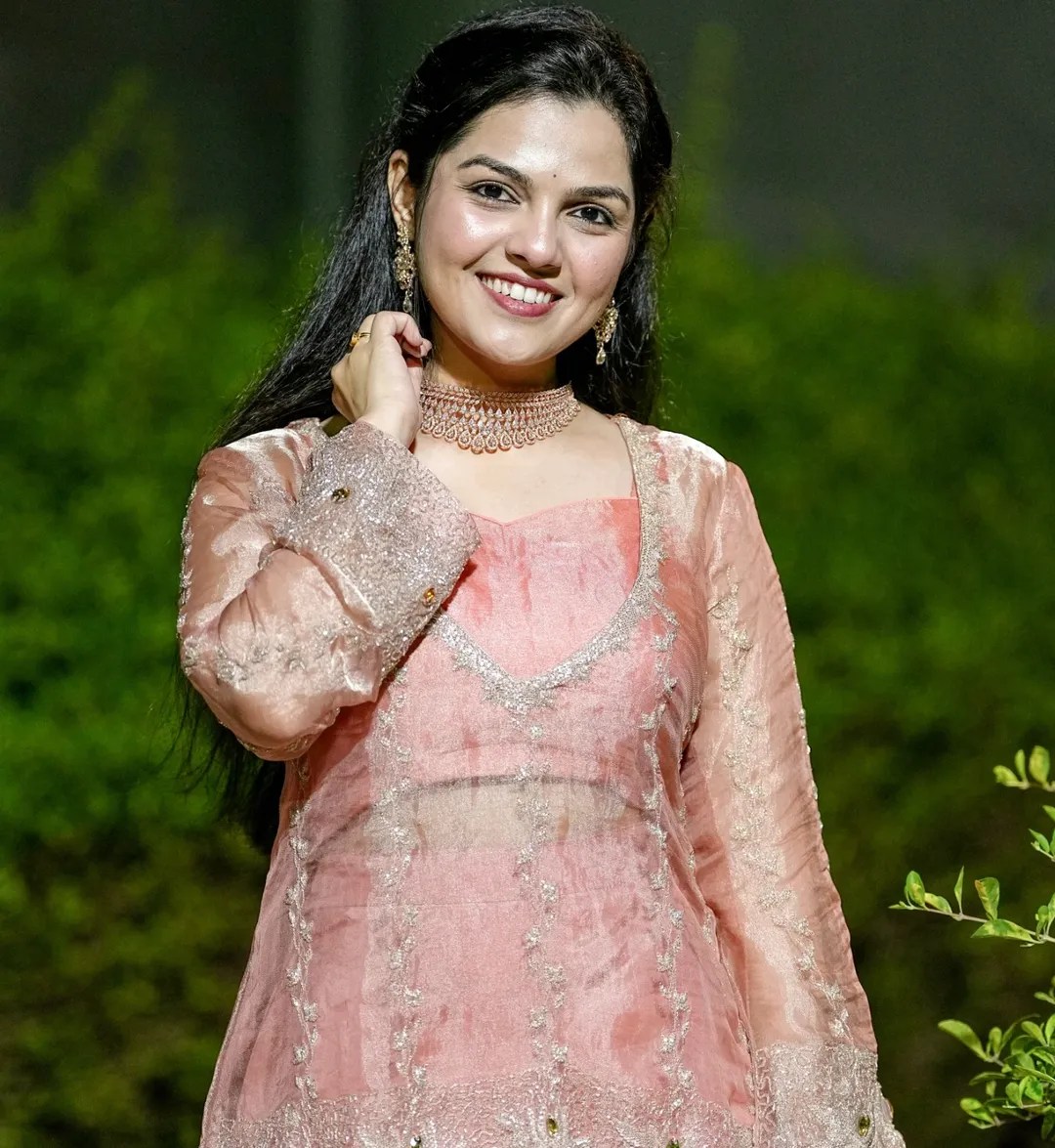 Aarya Aambekar Diwali 2025 Look