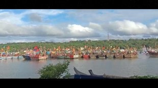 Arabian Sea Cyclone Warning Fishing Boats Shelter sawantwadi sindhudurg