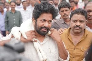  Bacchu Kadu farmers protest nagpur Latest News farmers loan waiver demand Maharashtra