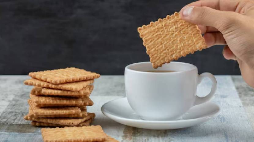 Biscuits-vs-Chocolate-which-is-worse_024557